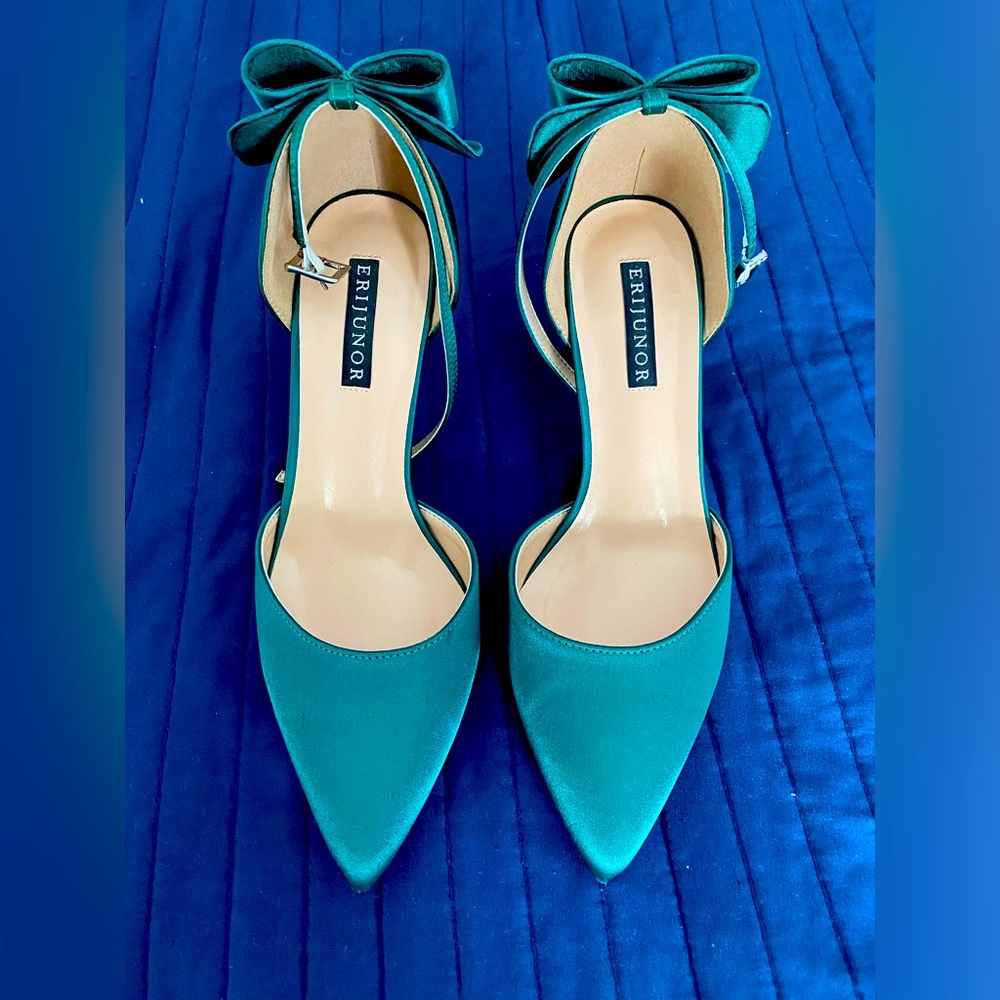 Erijunor Bow Shoes size 6.5